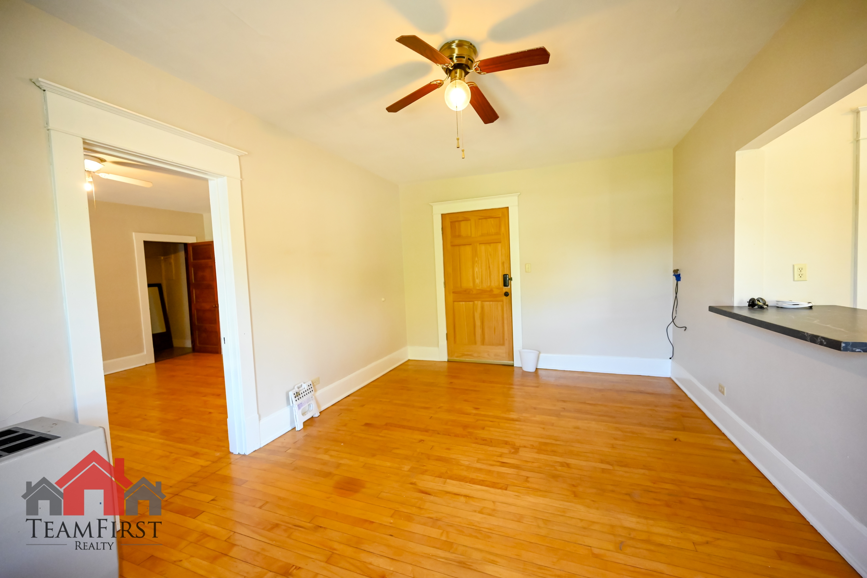 205 North Maple Street - 201